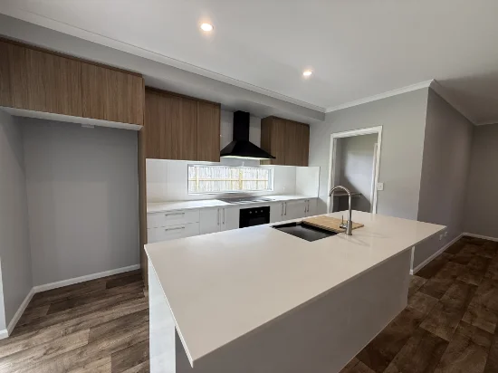 8 Gallway Street, Edmonton, Qld 4869