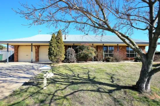 8 Garrett Street, Kelso, NSW 2795