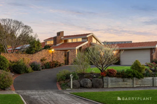 8 Glen Orchard Close, Templestowe, Vic 3106 - For Sale
