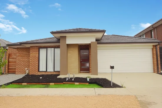 8 Gossamer Way, Mickleham, Vic 3064