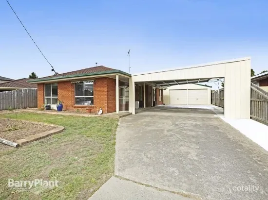 8 Govett Crescent, St Albans Park, Vic 3219