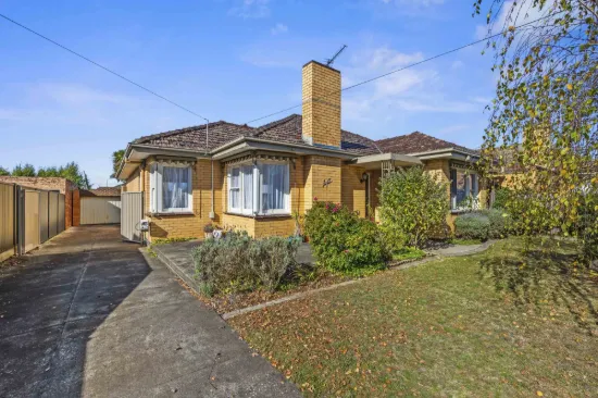 8 Grammar Street, Wendouree, Vic 3355