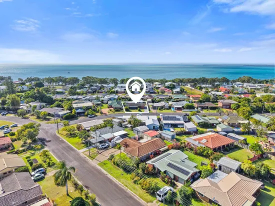 8 Granada Court, Point Vernon, Qld 4655