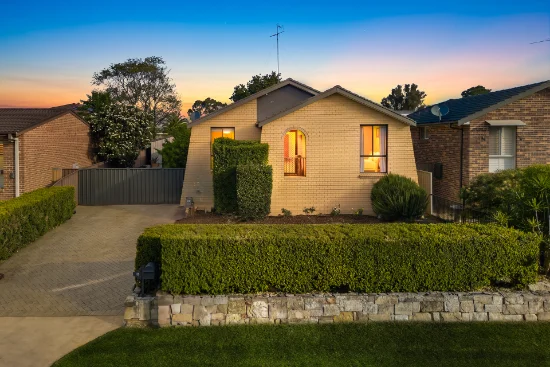 8 Griffiths Road, McGraths Hill, NSW 2756