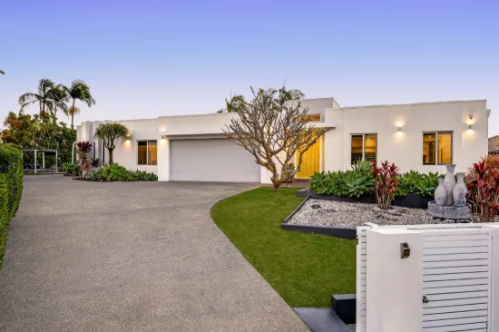 8 Gum Court, Burleigh Waters, Qld 4220
