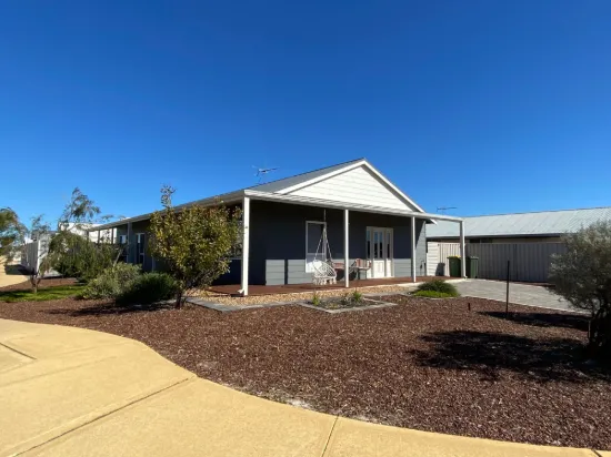 8 Halfmoon Way, Jurien Bay, WA 6516