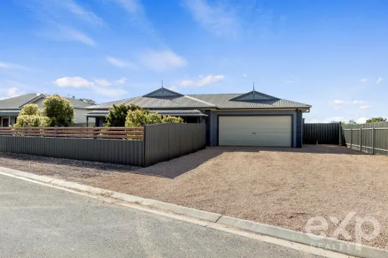 8 Hall Way, Moonta Bay, SA 5558