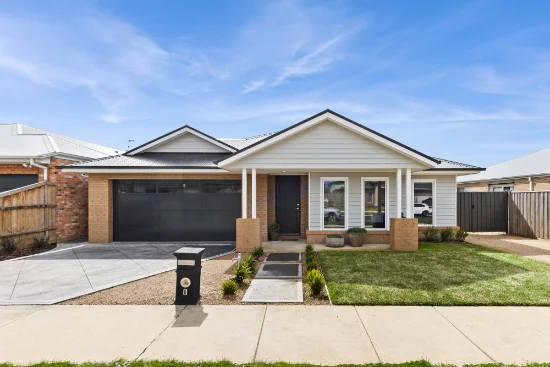8 Hanrahan St, Gisborne, Vic 3437