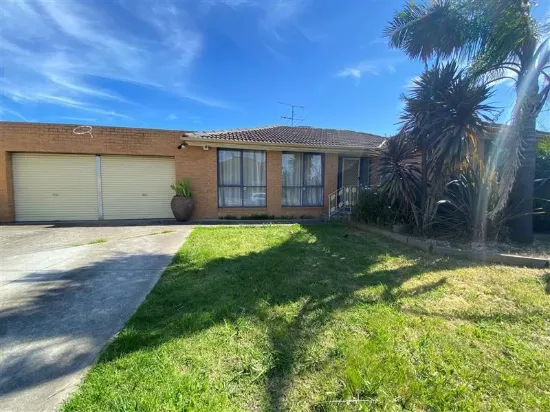 8 Hardy Close, Gladstone Park, Vic 3043