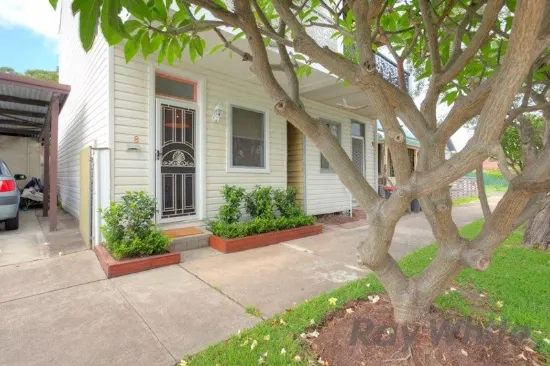 8 Hargrave Street, Carrington NSW 2294-Image