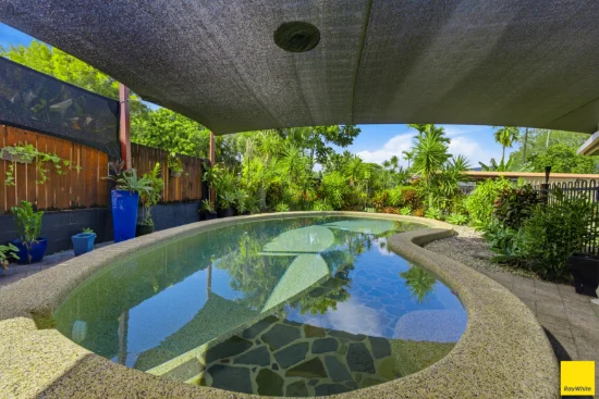 8 Harper Close, Manunda, Qld 4870