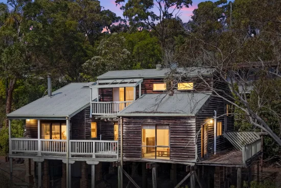 8 Hawkesbury Crescent, Brooklyn NSW 2083-Image