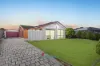 8 Hazeldean Court, Hampton Park, Vic 3976-Image