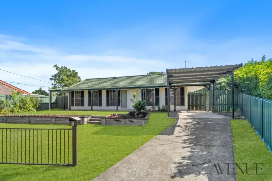 8 Holcus Court, Crestmead, Qld 4132