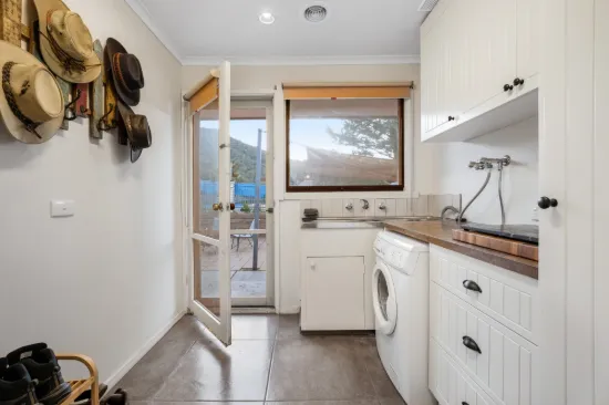 8 Hores Lane, Tawonga, Vic 3697-Image