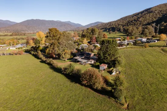 8 Hores Lane, Tawonga, Vic 3697-Image
