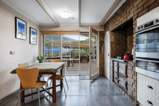 8 Hores Lane, Tawonga, Vic 3697-Image
