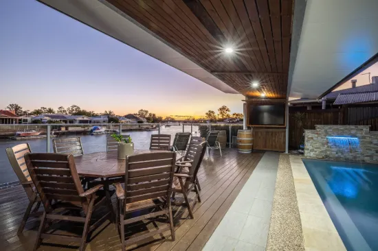 8 Hoya Crescent, Bongaree, Qld 4507