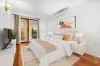 8 Hume Court, Mount Ommaney, Qld 4074-Image