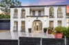 8 Hume Court, Mount Ommaney, Qld 4074-Image