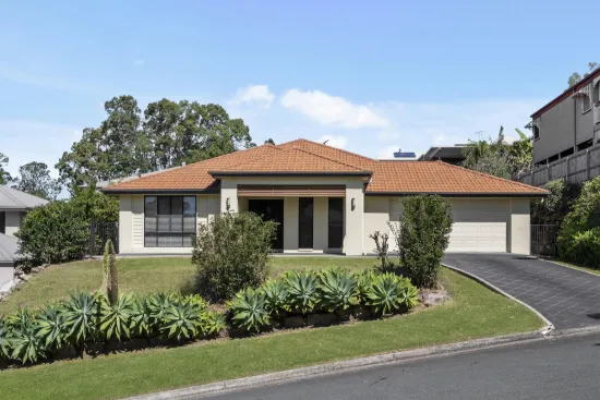 8 Ironbark Circuit, Everton Hills, Qld 4053