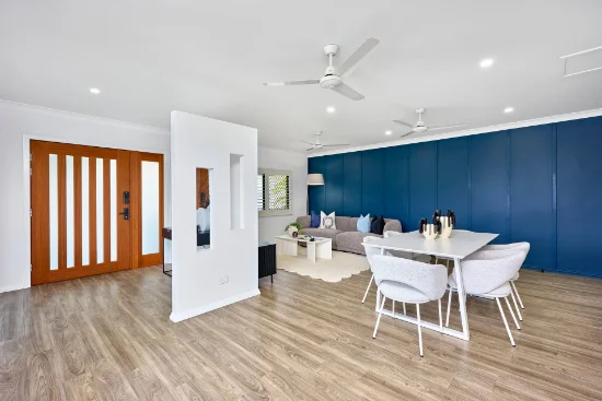 8 Janus Close, Mooroobool, Qld 4870