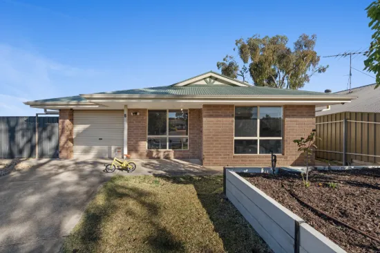 8 John Murray Drive, Williamstown, SA 5351