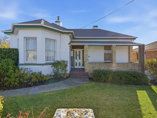 8 Johnston Street, Moonah, Tas 7009