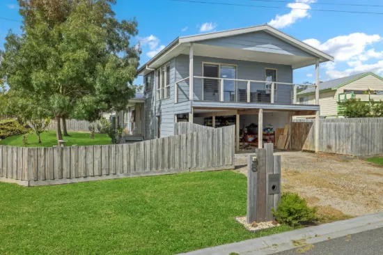 8 Kallay Drive, Pioneer Bay, Vic 3984
