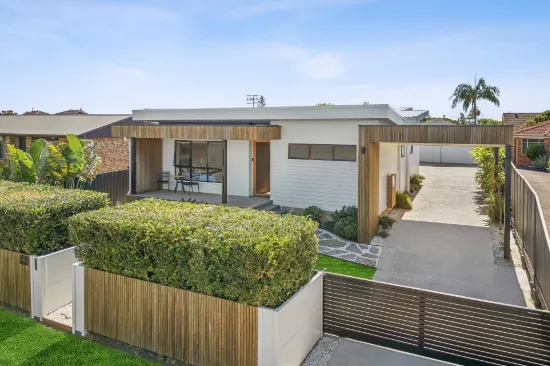 8 Karooah Avenue, Blue Bay, NSW 2261 - For Sale