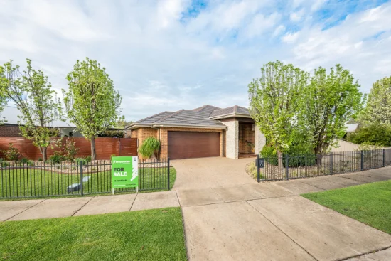 8 Kensington Drive, Shepparton, Vic 3630 - For Sale