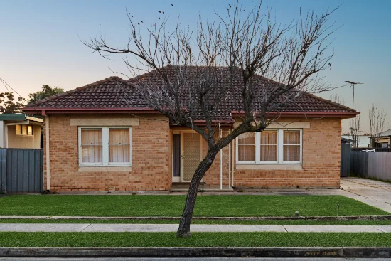 8 Kingborn Avenue, Seaton, SA 5023