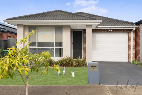 8 Klandy Drive, Kalkallo, Vic 3064
