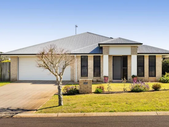 8 Krefter Crescent, Highfields, Qld 4352