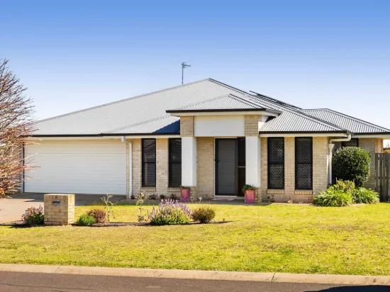 8 Krefter Crescent, Highfields, Qld 4352-Image