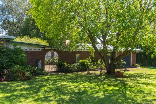 8 Kuhls Road, Highfields, Qld 4352