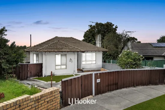 8 Laburnum Grove, Doveton, Vic 3177