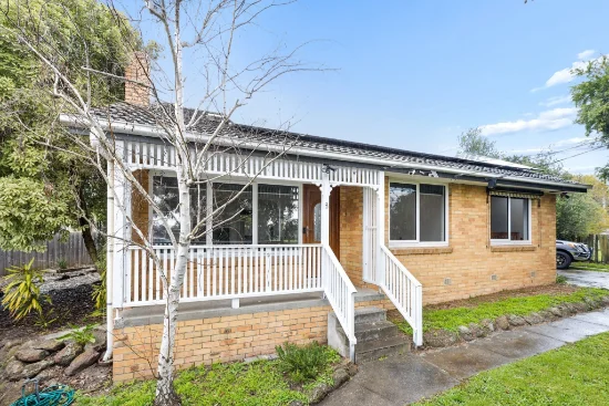 8 Lehmann Crescent, Frankston North, Vic 3200 - For Sale