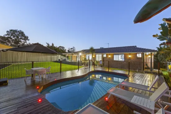 8 Lexington Drive, Worongary, Qld 4213