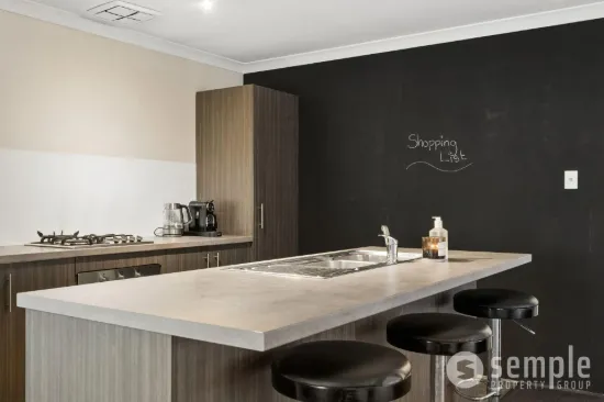 8 Litchfield Circle, Wandi, WA 6167-Image