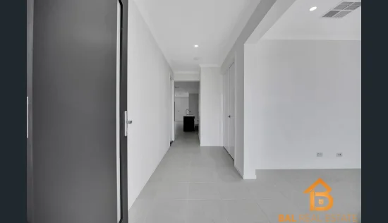 8 Lopera Drive, Tarneit, Vic 3029 - For Rent