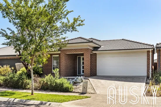 8 Lure Avenue, Point Cook, Vic 3030