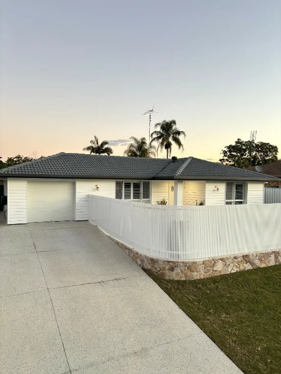 8 Lurnea Cres, Mountain Creek, Qld 4557