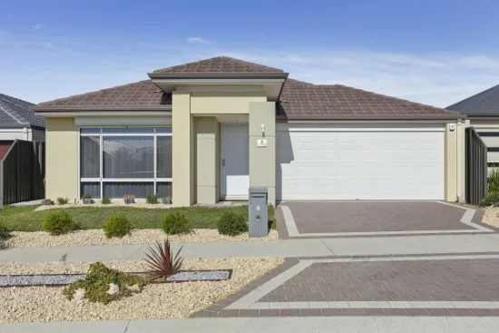 8 Lustre Rd, Eglinton, WA 6034