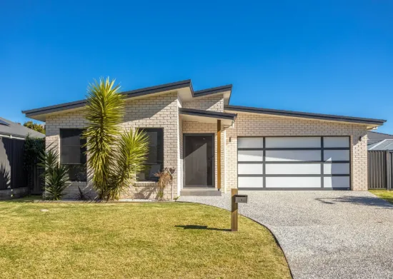 8 Maita Way, Old Bar, NSW 2430