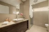 8 Maxime Court, Isle Of Capri, Qld 4217-Image