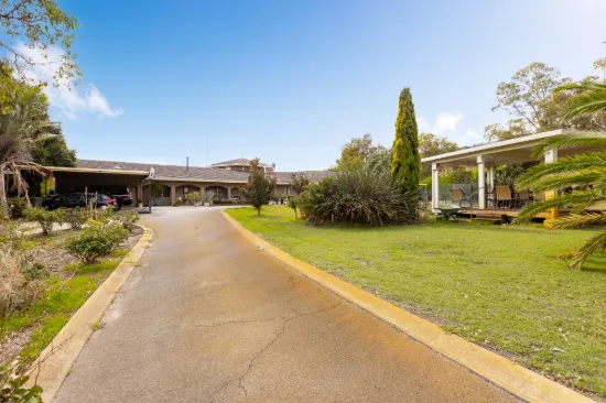 8 Mckenize Grove, Kelmscott, WA 6111