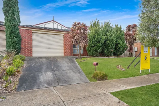 8 Meaby Drive, Pakenham VIC 3810-Image