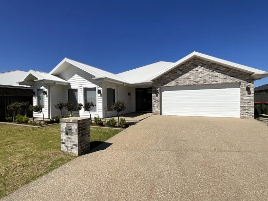 8 Merritt Circuit, Griffith, NSW 2680 - For Rent