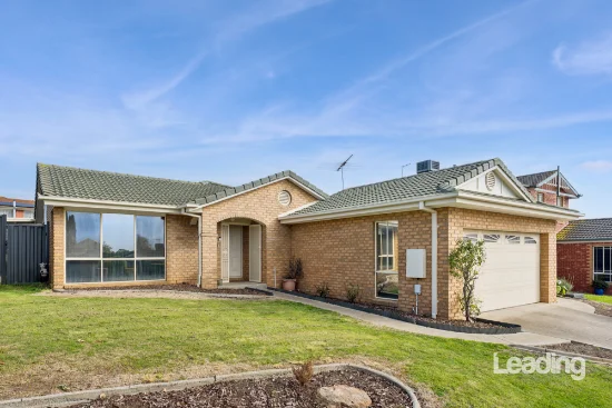 8 Merton Close, Sunbury, Vic 3429 - For Rent